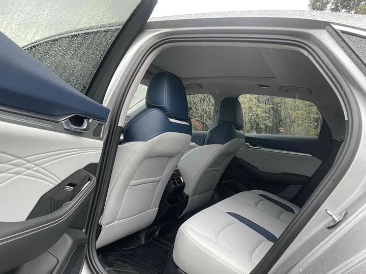 Фото 5 - Geely Preface