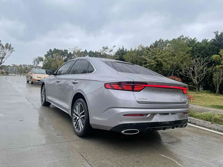 Фото 8 - Geely Preface