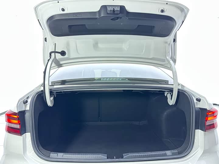 Фото 6 - Volkswagen Lavida