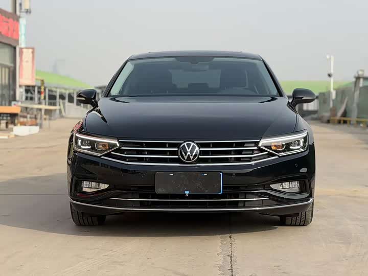 Фото 2 - Volkswagen Magotan