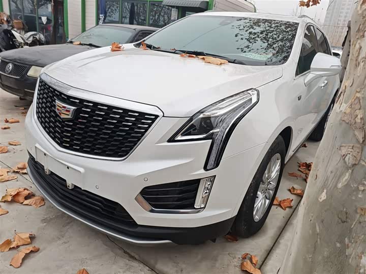 Фото 1 - Cadillac XT5