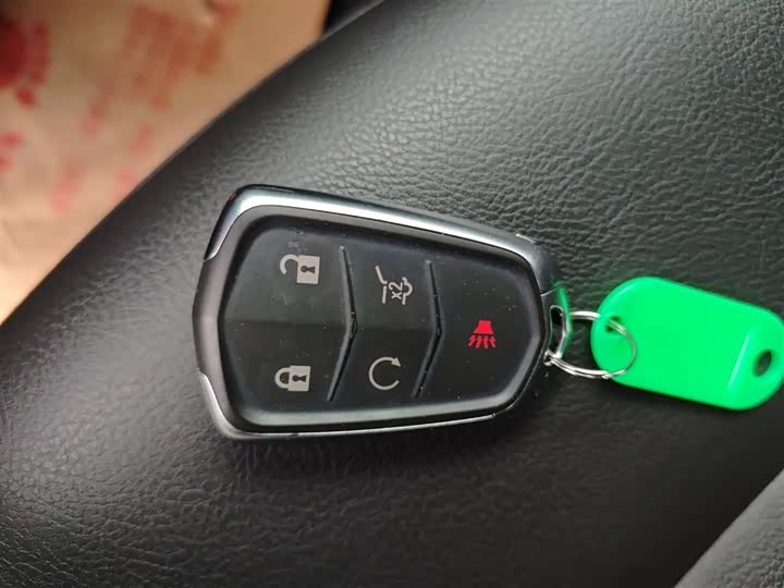 Фото 9 - Cadillac XT5