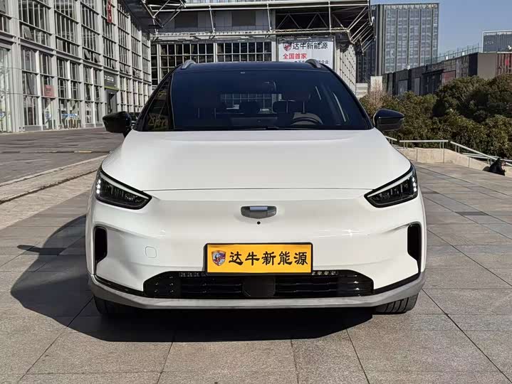 Фото 1 - Geely Geometry C