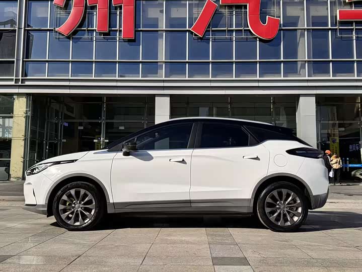 Фото 3 - Geely Geometry C