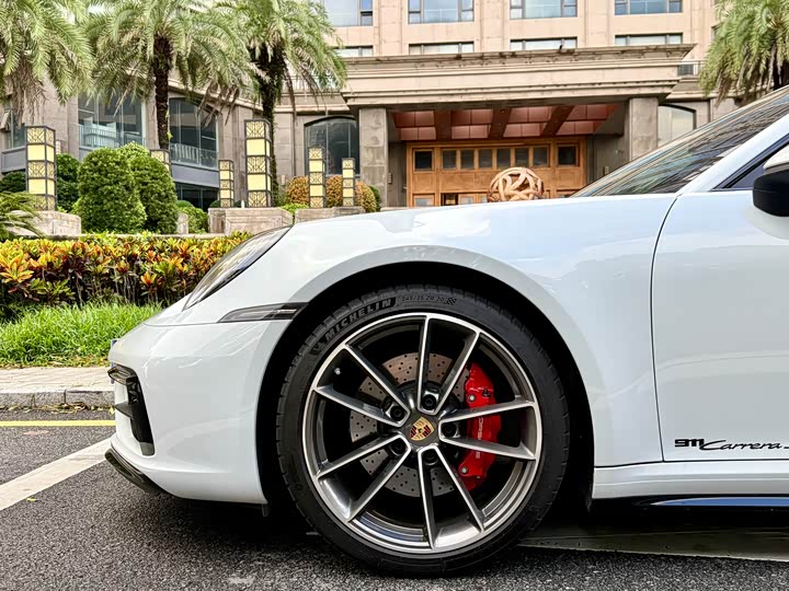 Фото 4 - Porsche 911