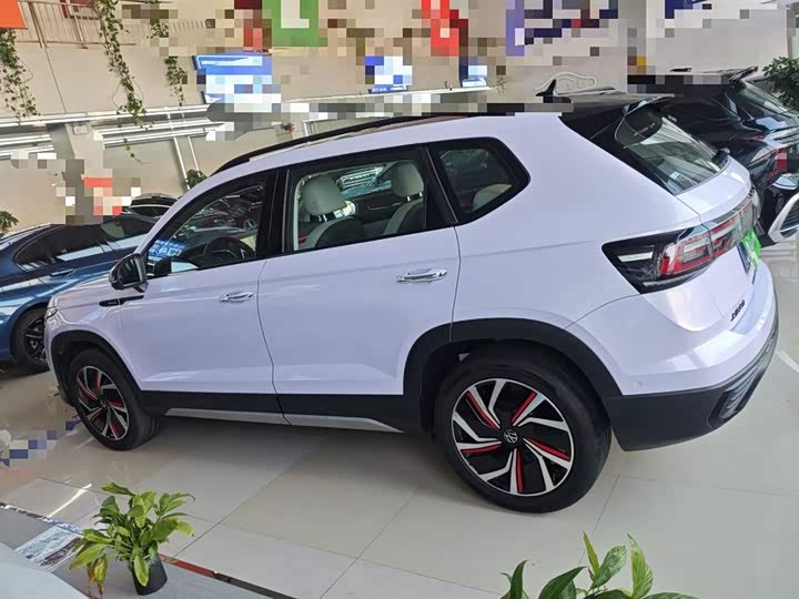 Фото 5 - Volkswagen Tharu