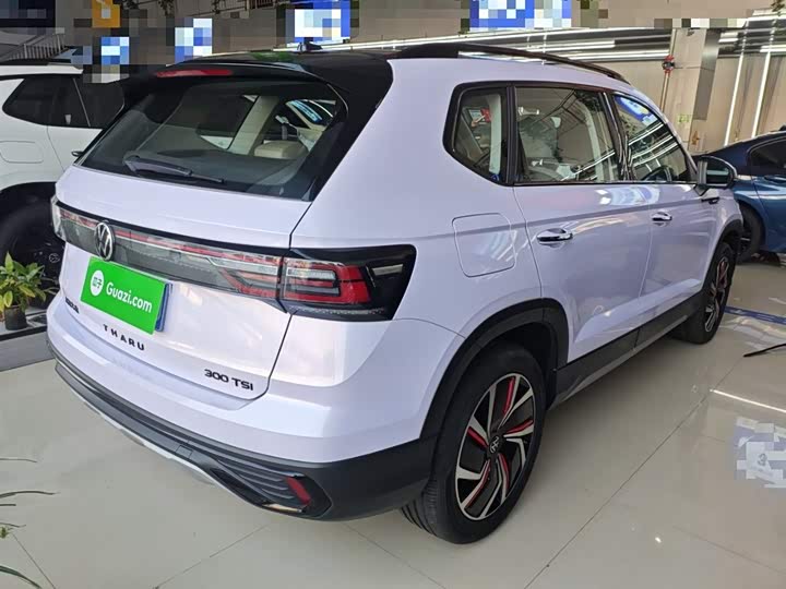 Фото 7 - Volkswagen Tharu