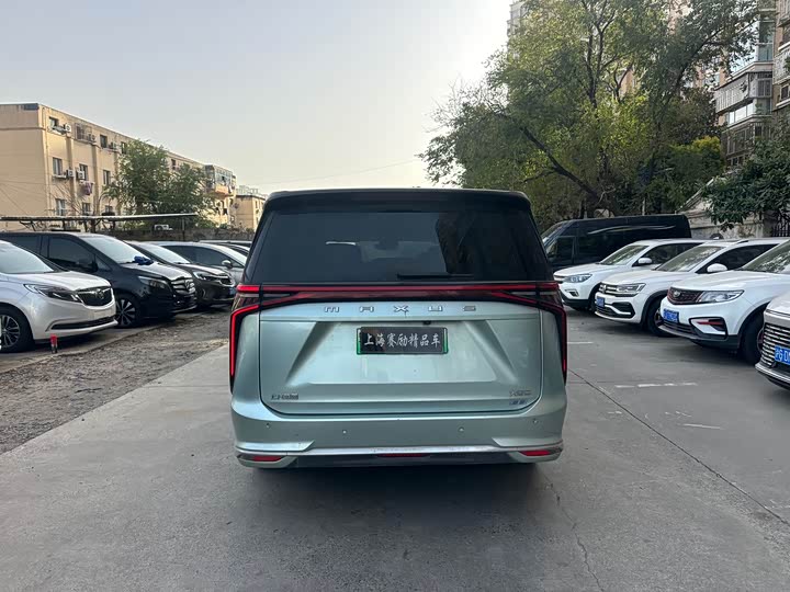 Фото 6 - Maxus Mifa 9