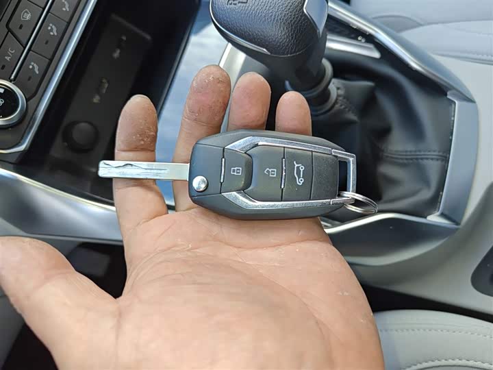 Фото 8 - Maxus G50