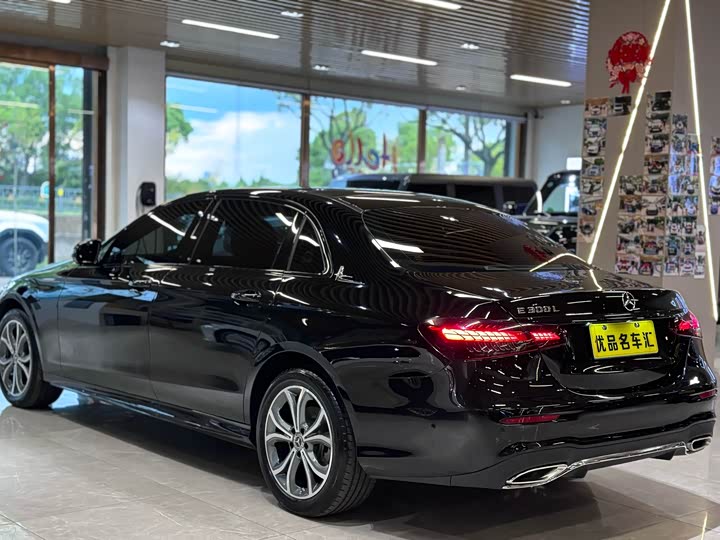 Фото 6 - Mercedes-Benz E-Class