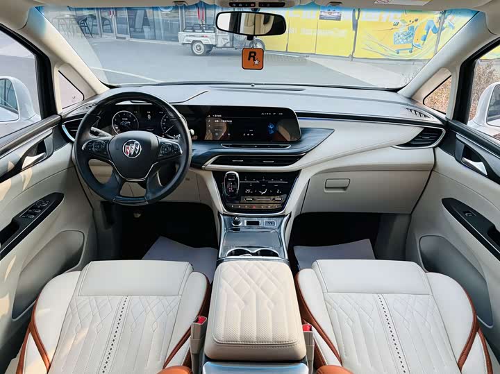 Фото 7 - Buick GL8 ES