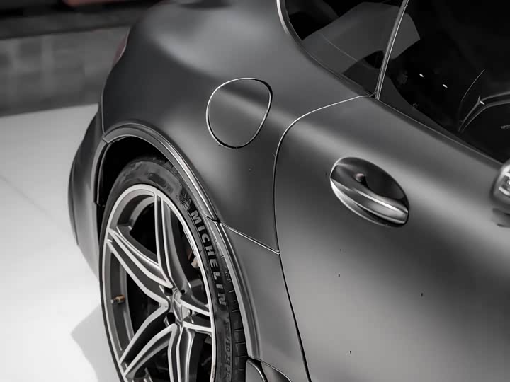 Фото 9 - Mercedes-Benz AMG GT