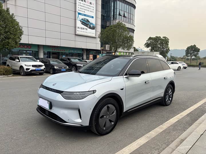 Фото 1 - Leapmotor C11