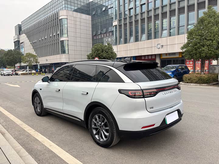 Фото 7 - Leapmotor C11