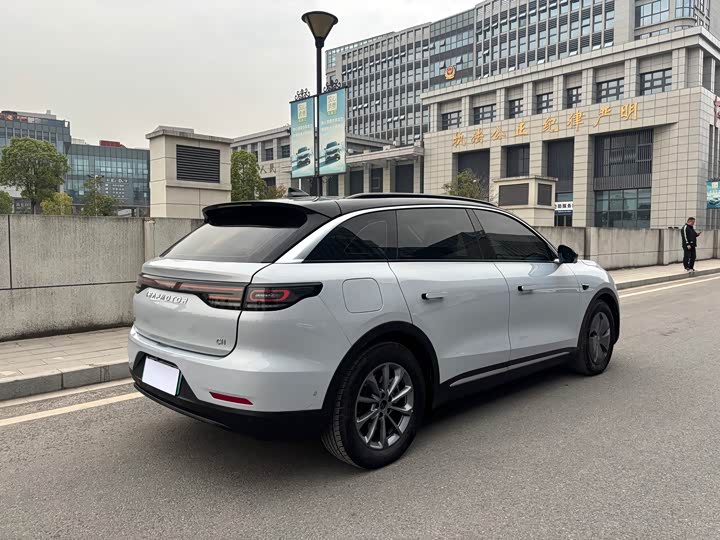 Фото 9 - Leapmotor C11