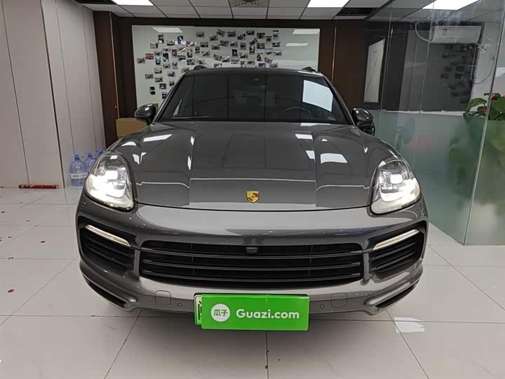 Фото 3 - Porsche Cayenne Hybrid