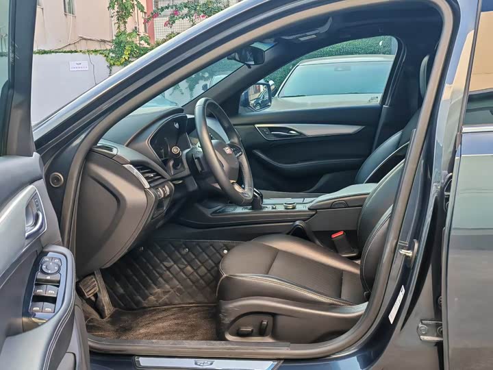 Фото 7 - Cadillac CT5