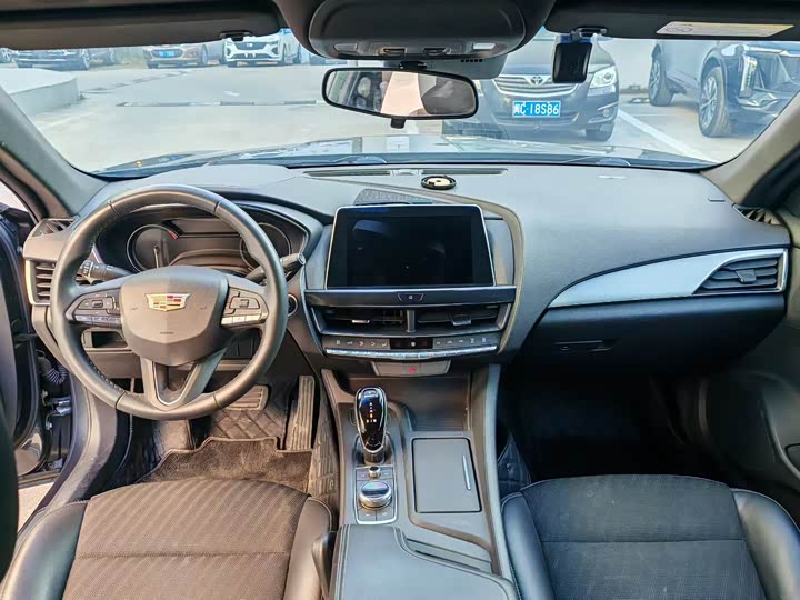 Фото 8 - Cadillac CT5