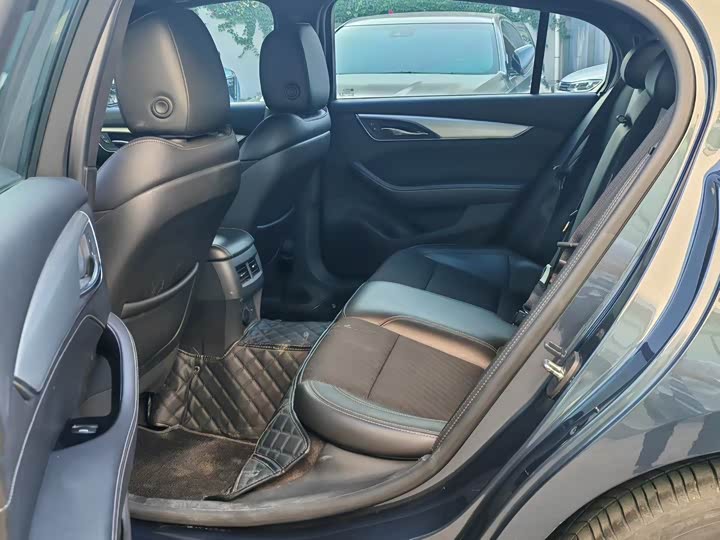 Фото 9 - Cadillac CT5