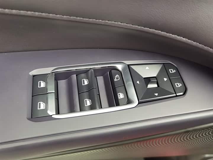 Фото 9 - Ford Mondeo