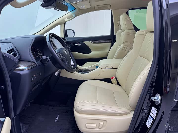 Фото 4 - Toyota Vellfire