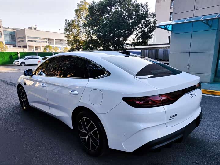 Фото 7 - BYD Qin L