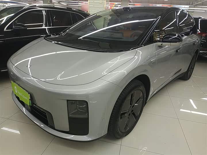 Фото 2 - LiXiang i8