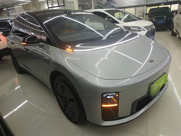 Фото 4 - LiXiang i8