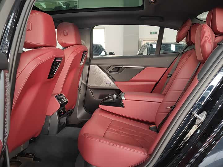 Фото 4 - BMW 5 Series