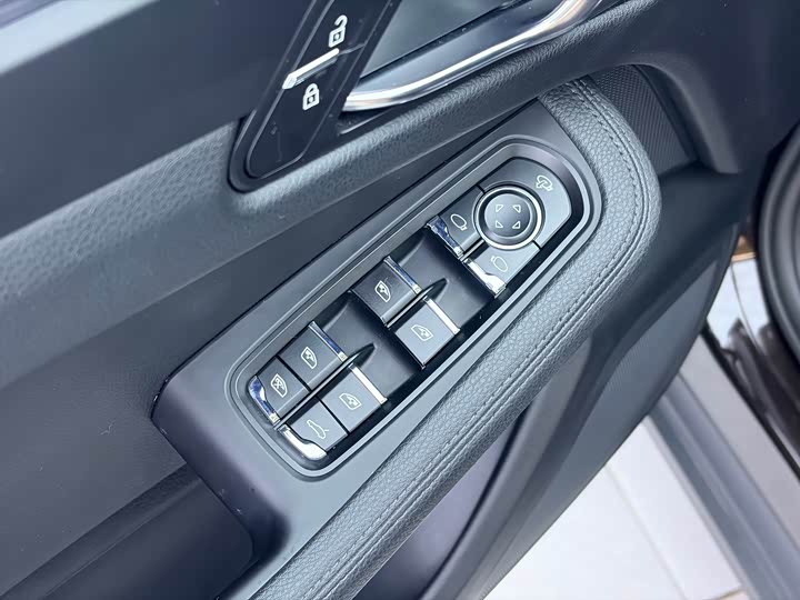 Фото 7 - Porsche Macan