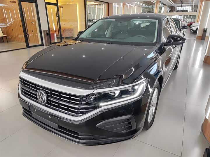 Фото 2 - Volkswagen Passat