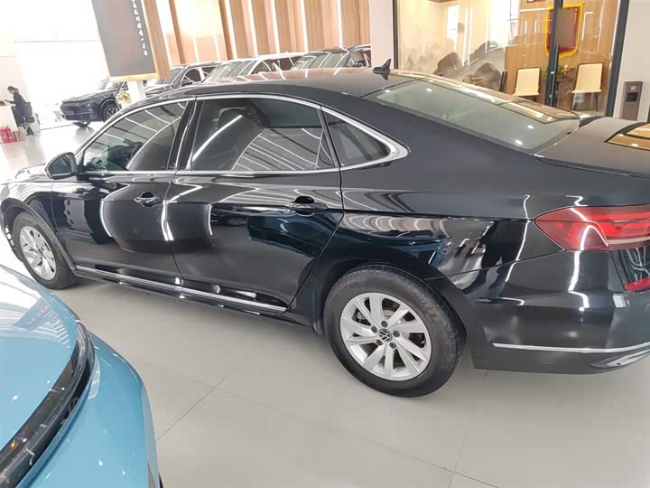 Фото 5 - Volkswagen Passat