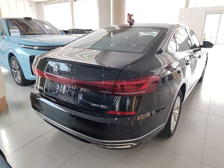 Фото 7 - Volkswagen Passat