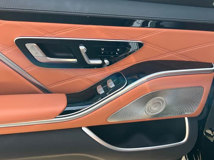 Фото 8 - Mercedes-Benz Maybach S-Class