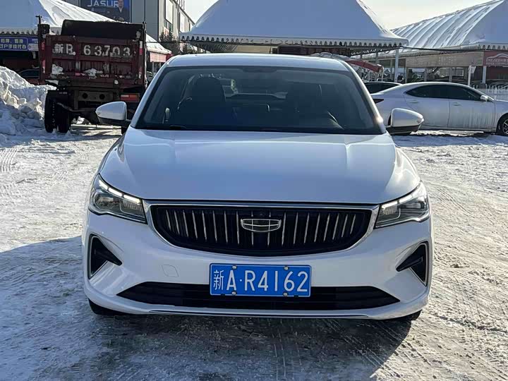 Фото 2 - Geely Emgrand