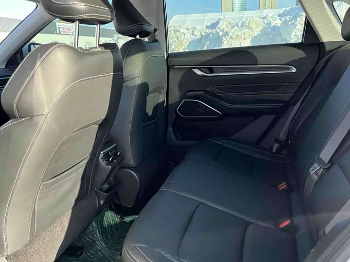 Фото 6 - Geely Emgrand