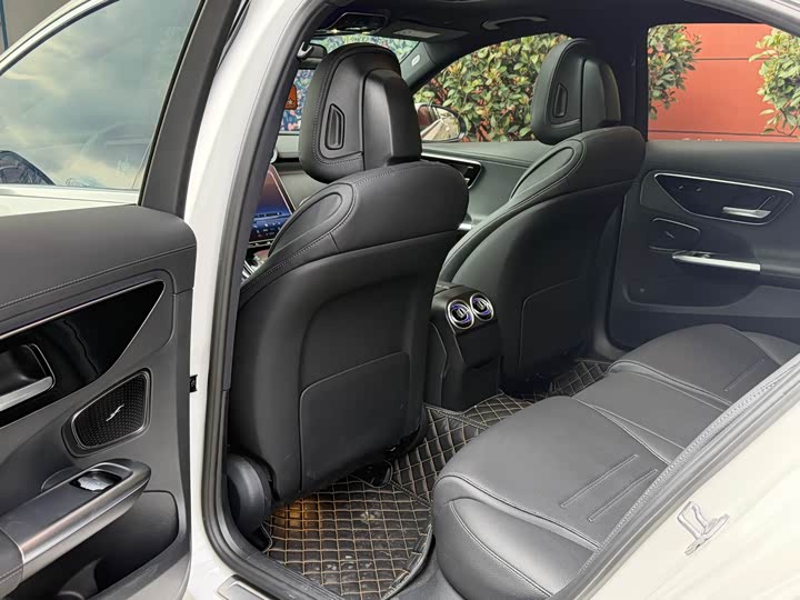 Фото 7 - Mercedes-Benz C-Class