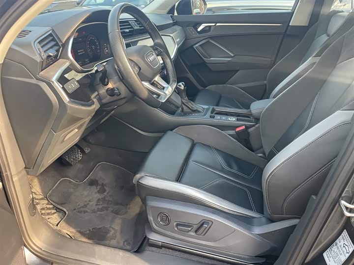 Фото 9 - Audi Q3 Sportback