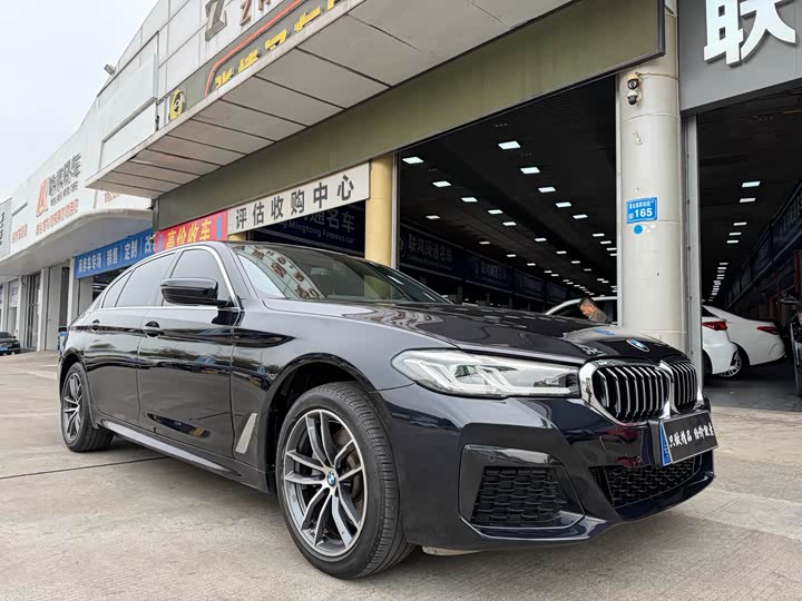 Фото 2 - BMW 5 Series