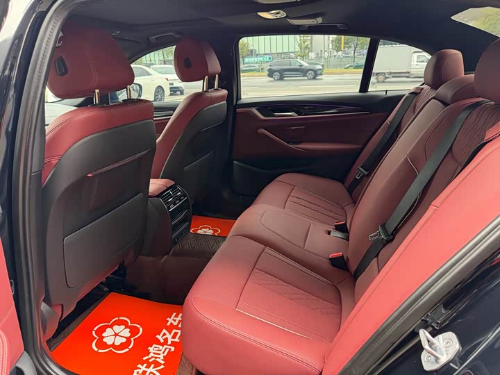 Фото 5 - BMW 5 Series