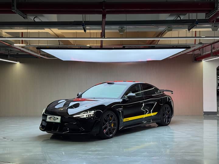 Фото 1 - Xiaomi SU7 Ultra