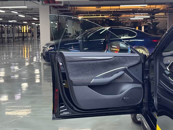 Фото 5 - Xiaomi SU7 Ultra