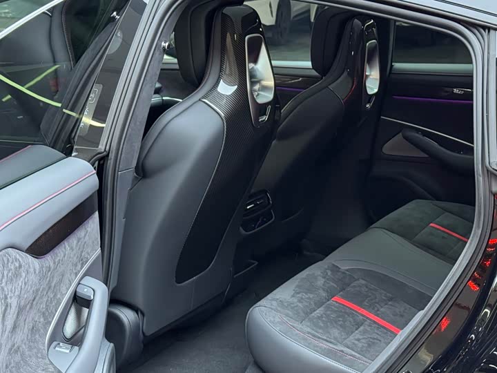 Фото 8 - Xiaomi SU7 Ultra