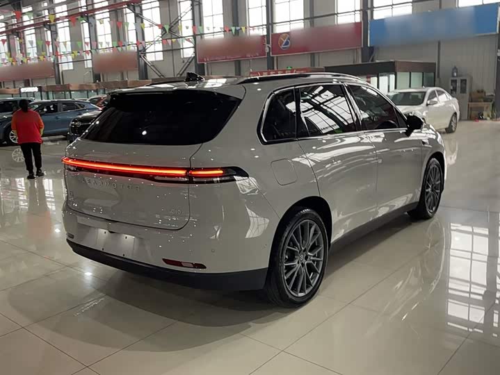 Фото 8 - Leapmotor C10