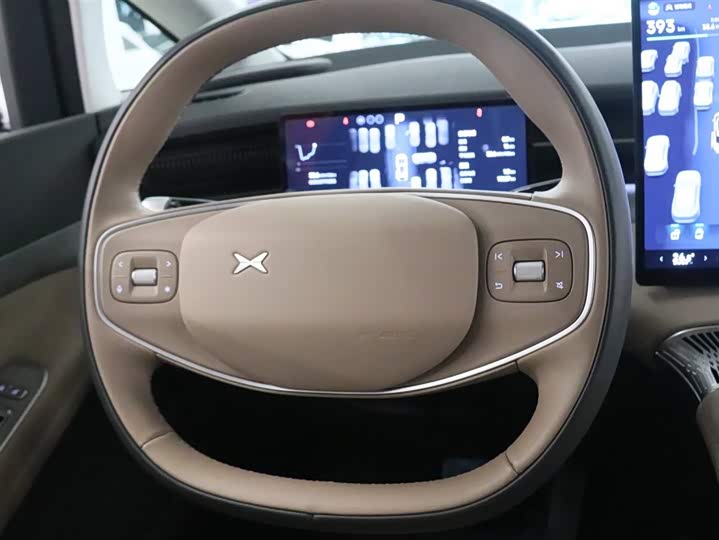 Фото 6 - XPeng X9