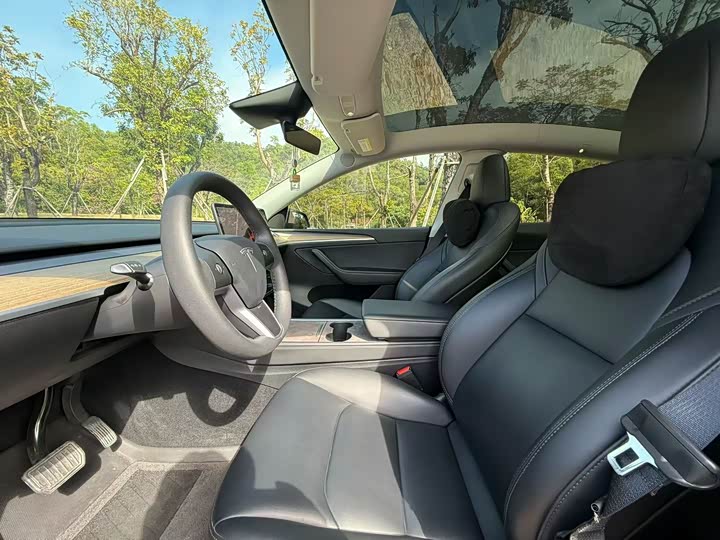 Фото 4 - Tesla Model Y