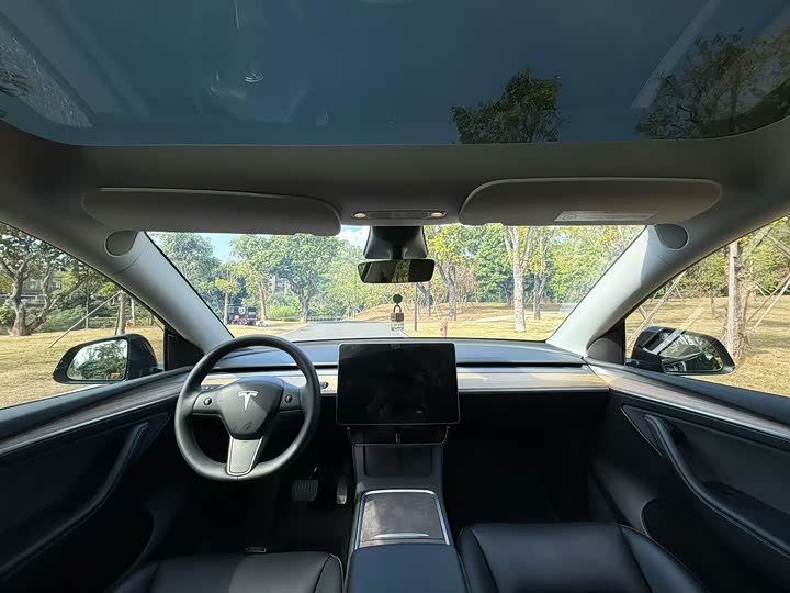 Фото 5 - Tesla Model Y