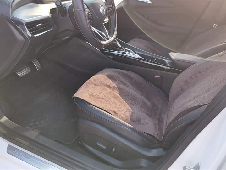 Фото 9 - Buick Verano