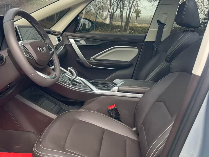 Фото 4 - Geely Jiaji