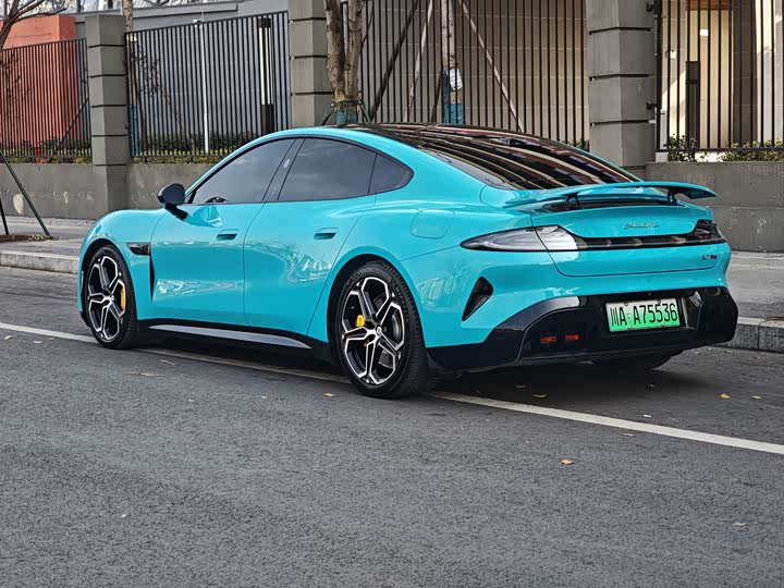 Фото 2 - Xiaomi SU7